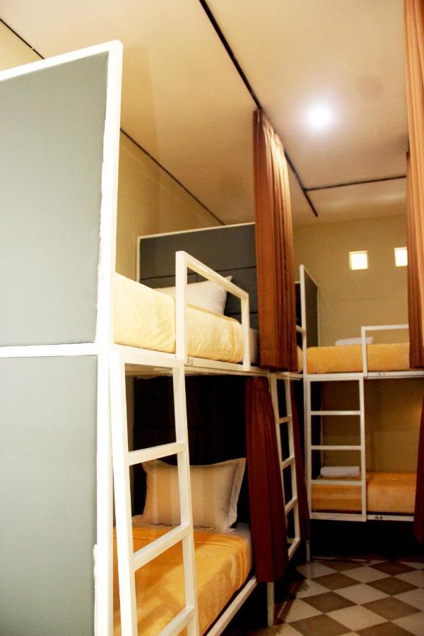 ALA Hostel Seminyak Kültér fotó