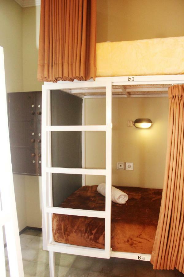 ALA Hostel Seminyak Kültér fotó